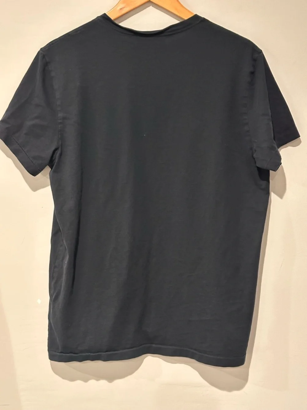 Burberry V-Neck T-Shirt Men’s Large Black Nova Check Trim Cotton Logo - Picture 5 of 5